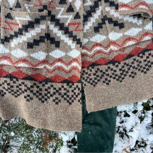 Cardigan - Picture 6 of 10